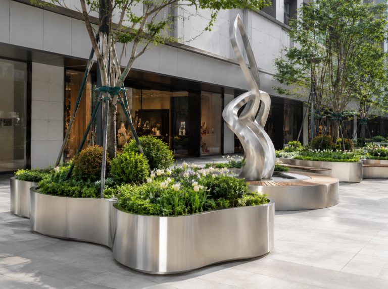 泸西县不锈钢景观雕塑与金属花箱